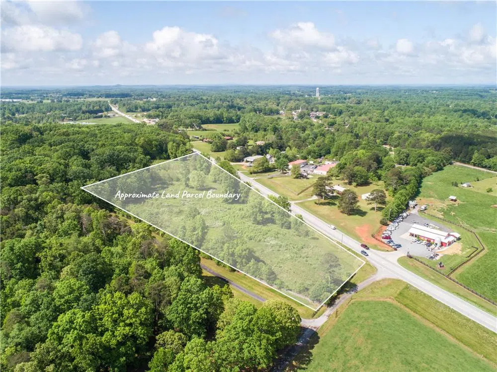 6580 Cleveland Highway Clermont, GA 30527