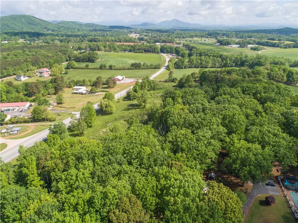 6580 Cleveland Highway Clermont, GA 30527