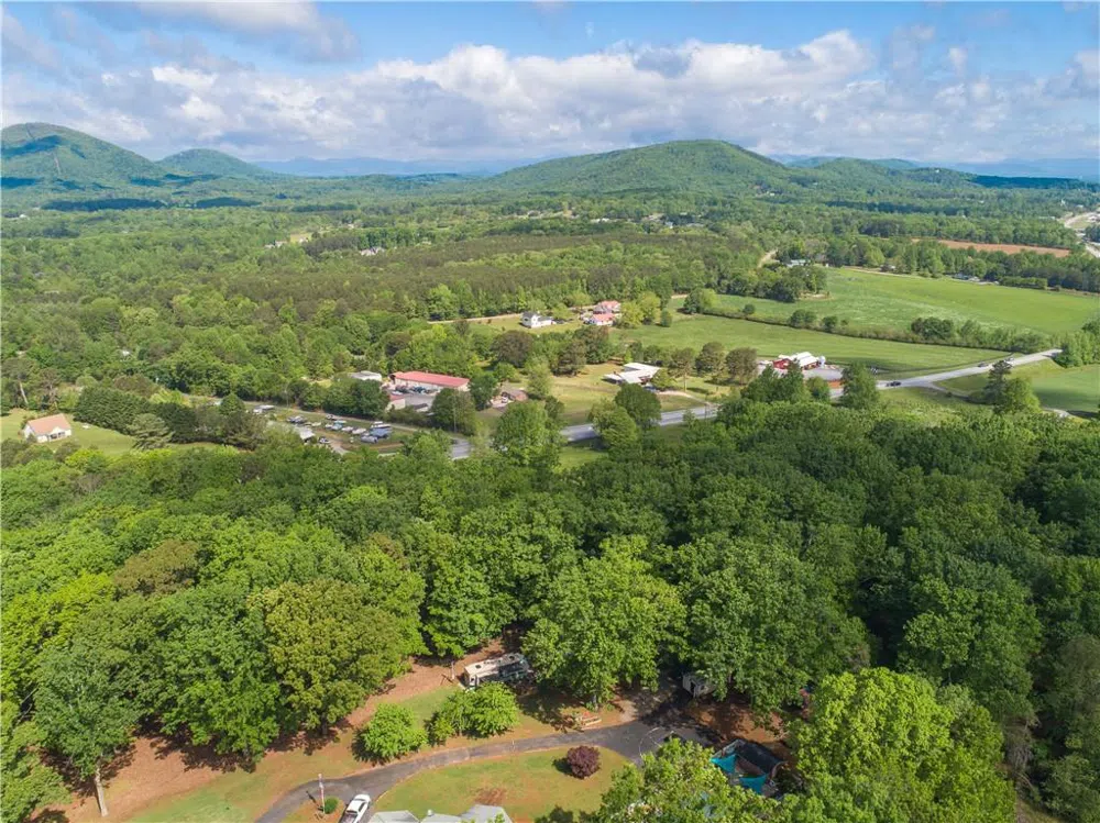6580 Cleveland Highway Clermont, GA 30527