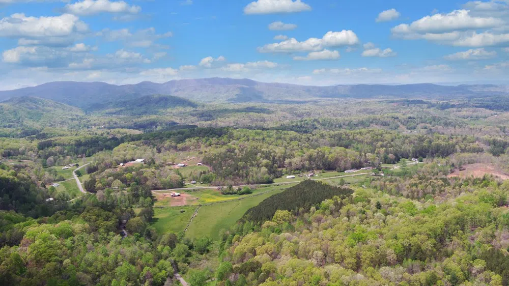 385 Elrod Circle Turtletown, TN 37391