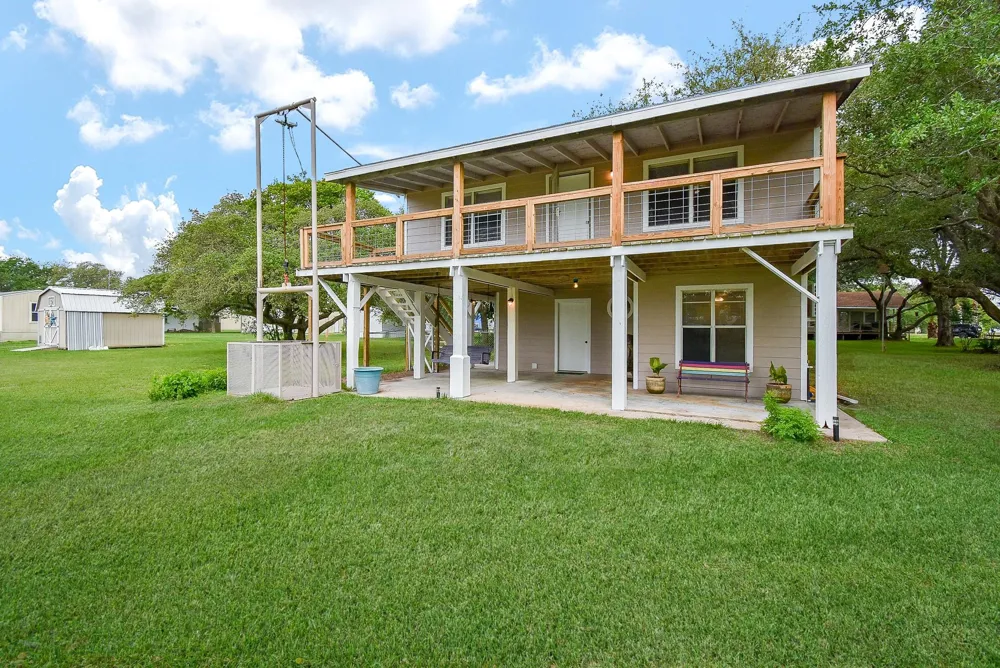 1551 Bayview Drive Palacios, TX 77465