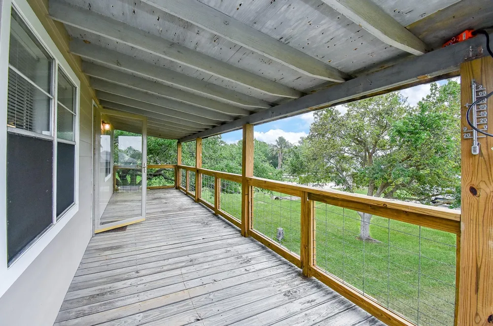 1551 Bayview Drive Palacios, TX 77465