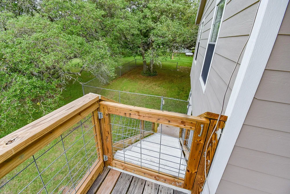 1551 Bayview Drive Palacios, TX 77465