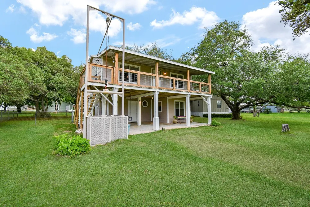 1551 Bayview Drive Palacios, TX 77465