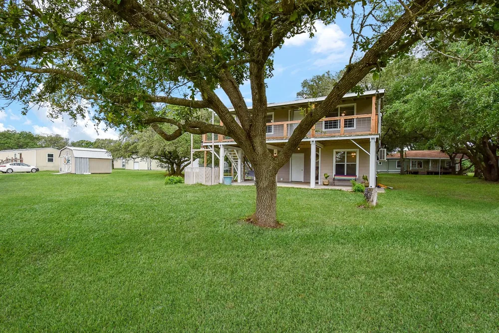 1551 Bayview Drive Palacios, TX 77465