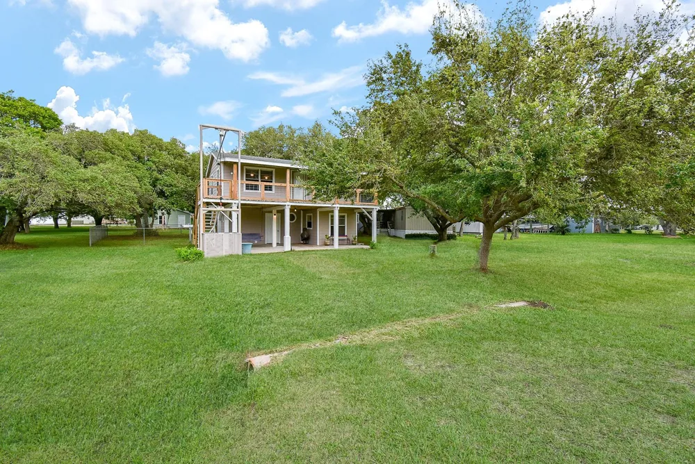 1551 Bayview Drive Palacios, TX 77465