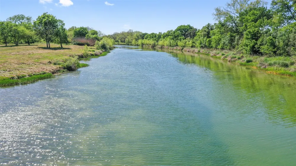Lost Acres Loop Blanco, TX 78606