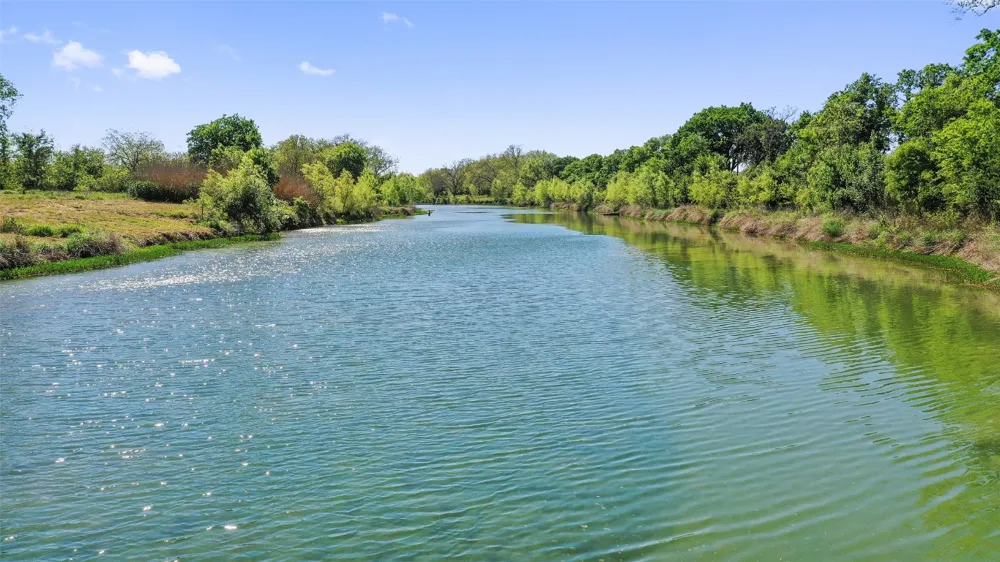 Lost Acres Loop Blanco, TX 78606