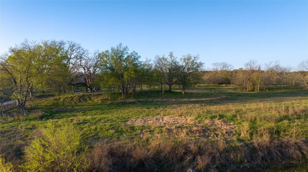 Lost Acres Loop Blanco, TX 78606