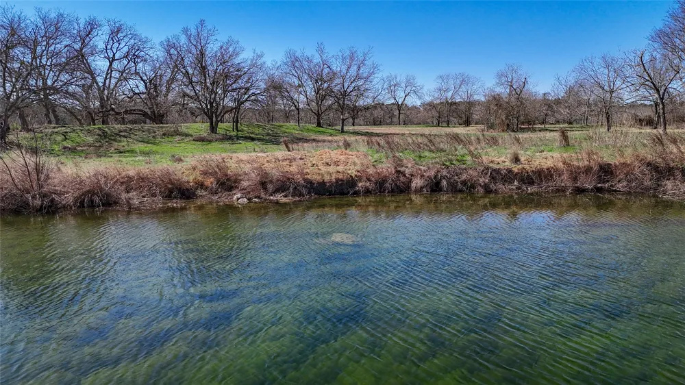 Lost Acres Loop Blanco, TX 78606