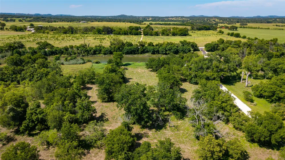 Lost Acres Loop Blanco, TX 78606