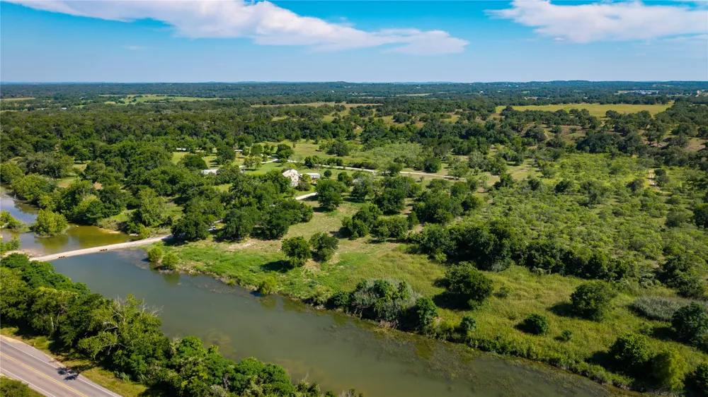 Lost Acres Loop Blanco, TX 78606