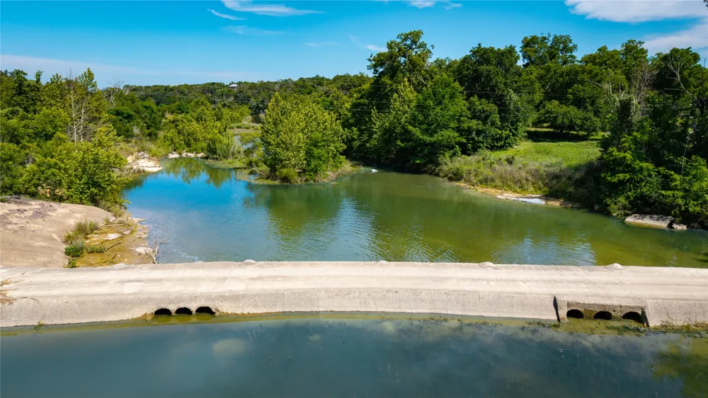 Lost Acres Loop Blanco, TX 78606