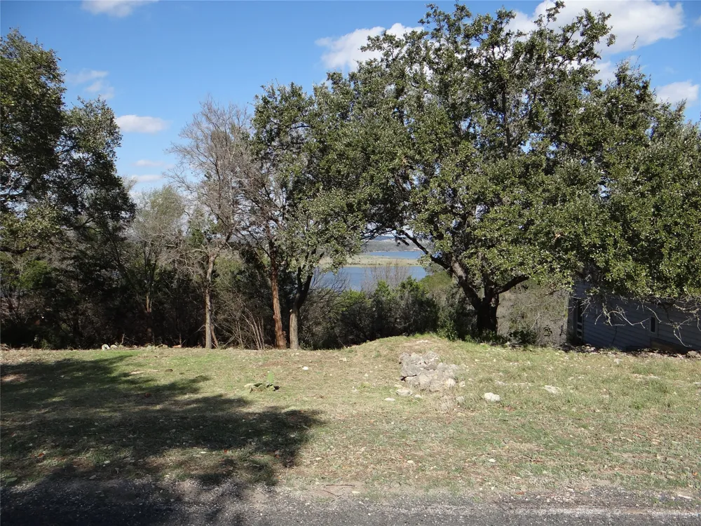 113 Hill Loop Spicewood, TX 78669
