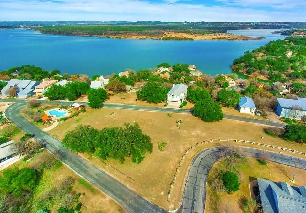 113 Hill Loop Spicewood, TX 78669