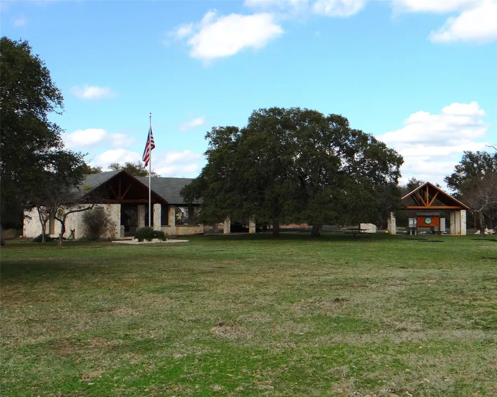 113 Hill Loop Spicewood, TX 78669