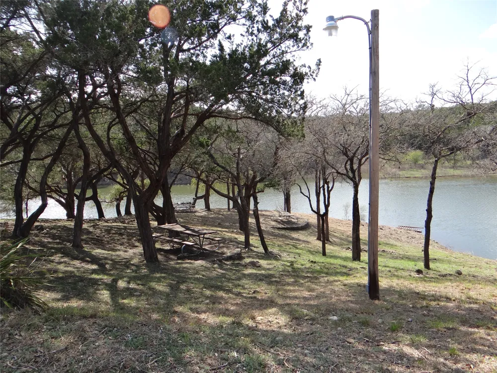 113 Hill Loop Spicewood, TX 78669