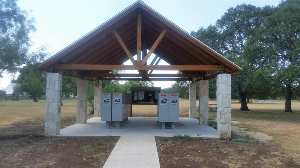 113 Hill Loop Spicewood, TX 78669