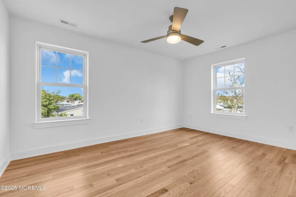 33 Pennsylvania Avenue Waretown, NJ 08758