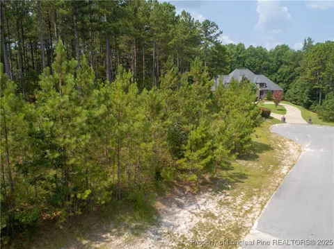 195 Broadlake (643) Lane