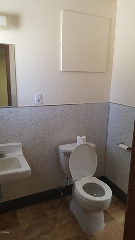 1261 W Gonzales Road Oxnard, CA 93036