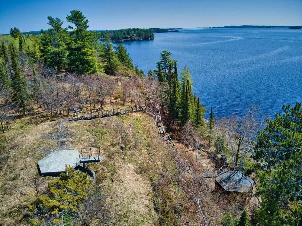 2116 Red Crest Island International Falls, MN 56649