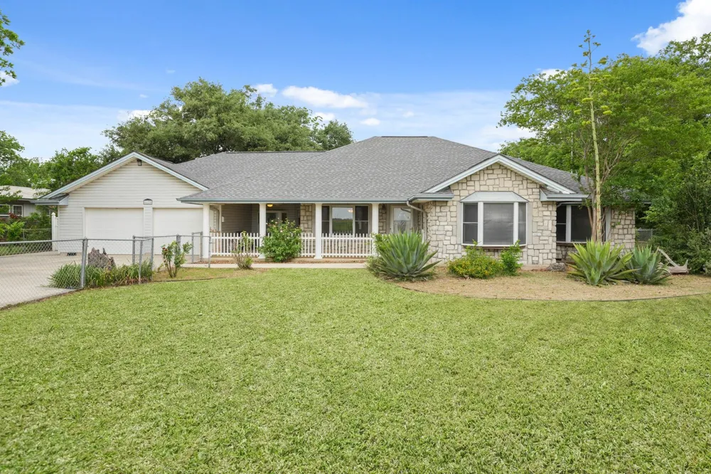 6625 E Post Road Kyle, TX 78640