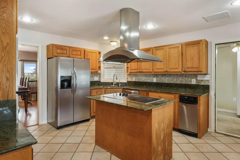 6625 E Post Road Kyle, TX 78640