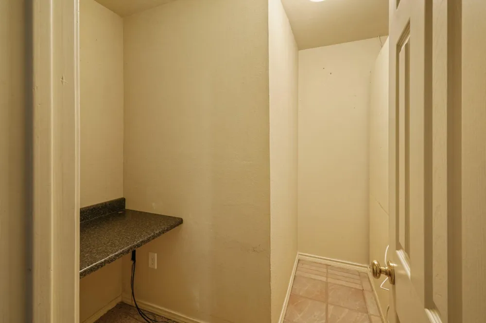 6625 E Post Road Kyle, TX 78640