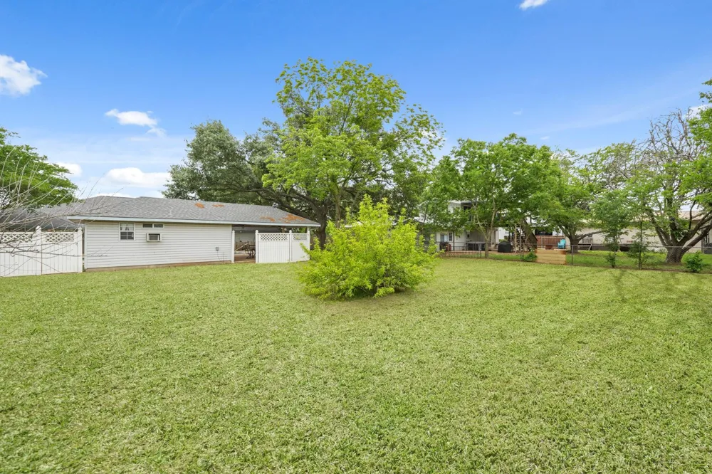 6625 E Post Road Kyle, TX 78640