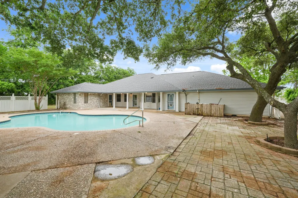 6625 E Post Road Kyle, TX 78640