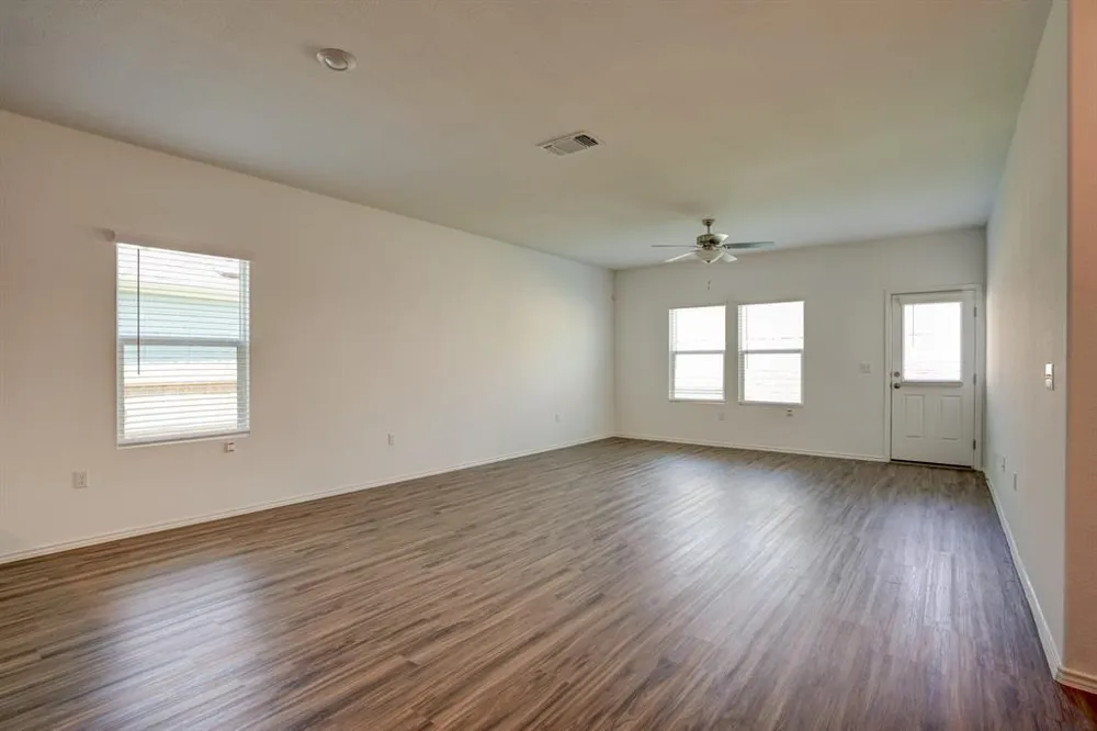 7603 Ivy Trellis Trail Del Valle, TX 78617