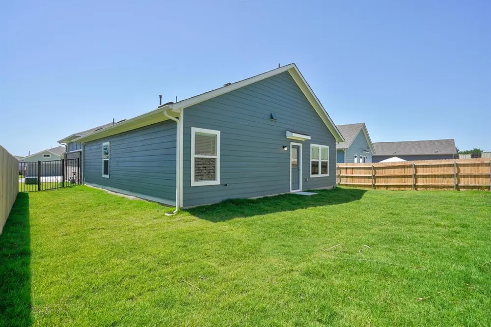 7603 Ivy Trellis Trail Del Valle, TX 78617