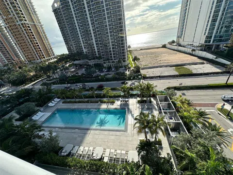 17550 Collins Ave #902