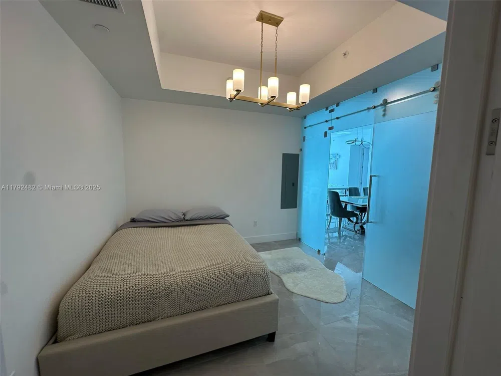 17550 Collins Ave #902 Sunny Isles Beach, FL 33160