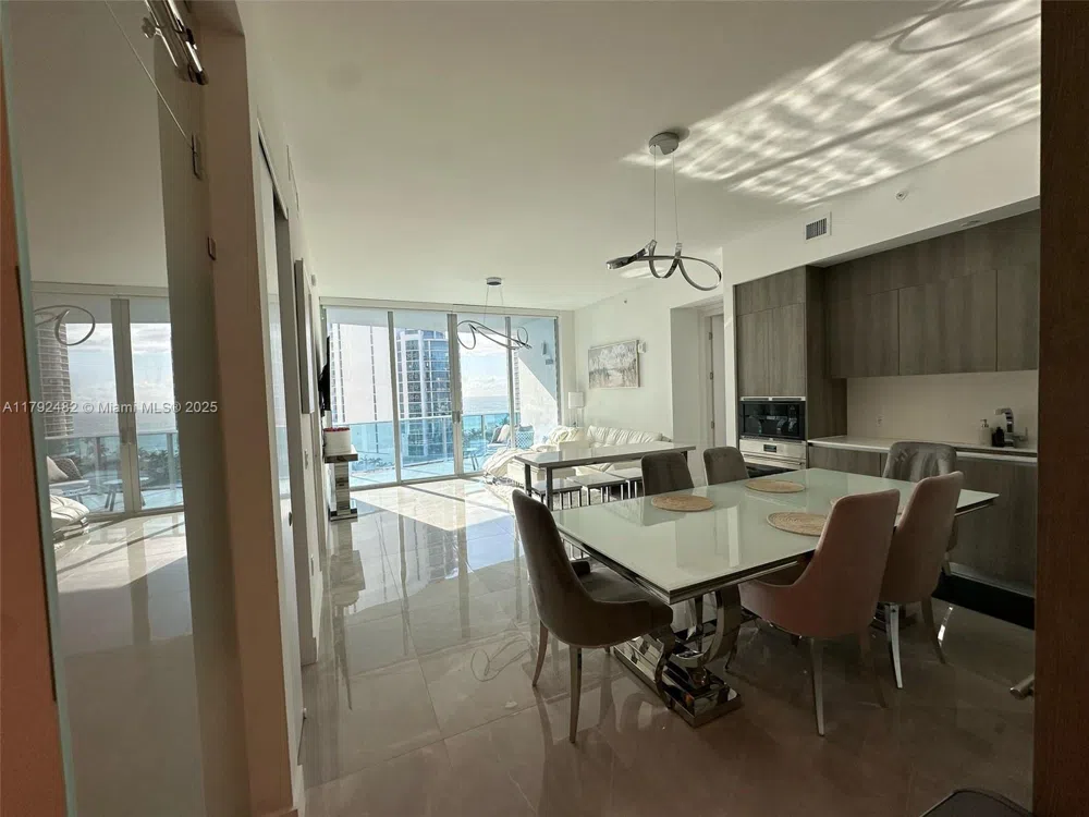 17550 Collins Ave #902 Sunny Isles Beach, FL 33160