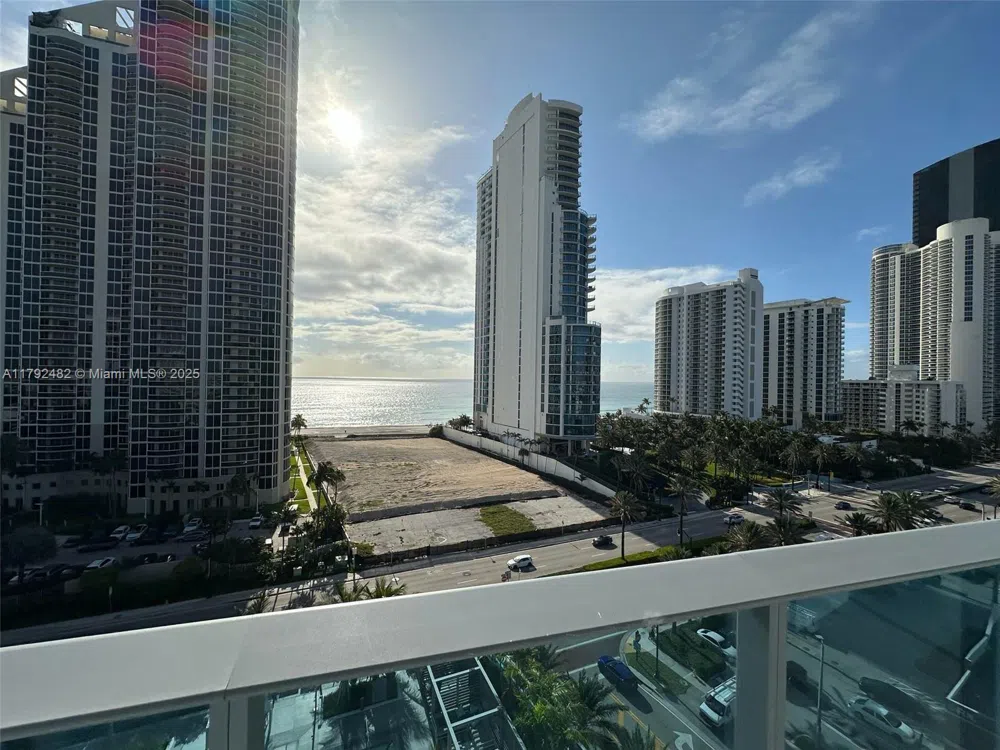 17550 Collins Ave #902 Sunny Isles Beach, FL 33160