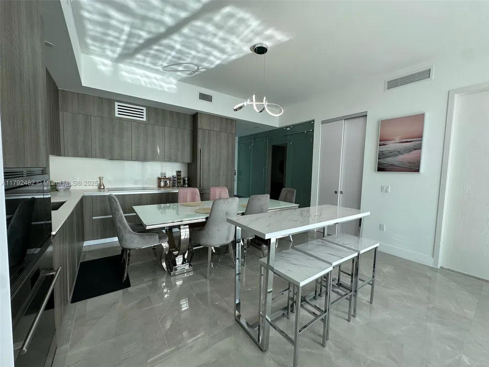 17550 Collins Ave #902 Sunny Isles Beach, FL 33160