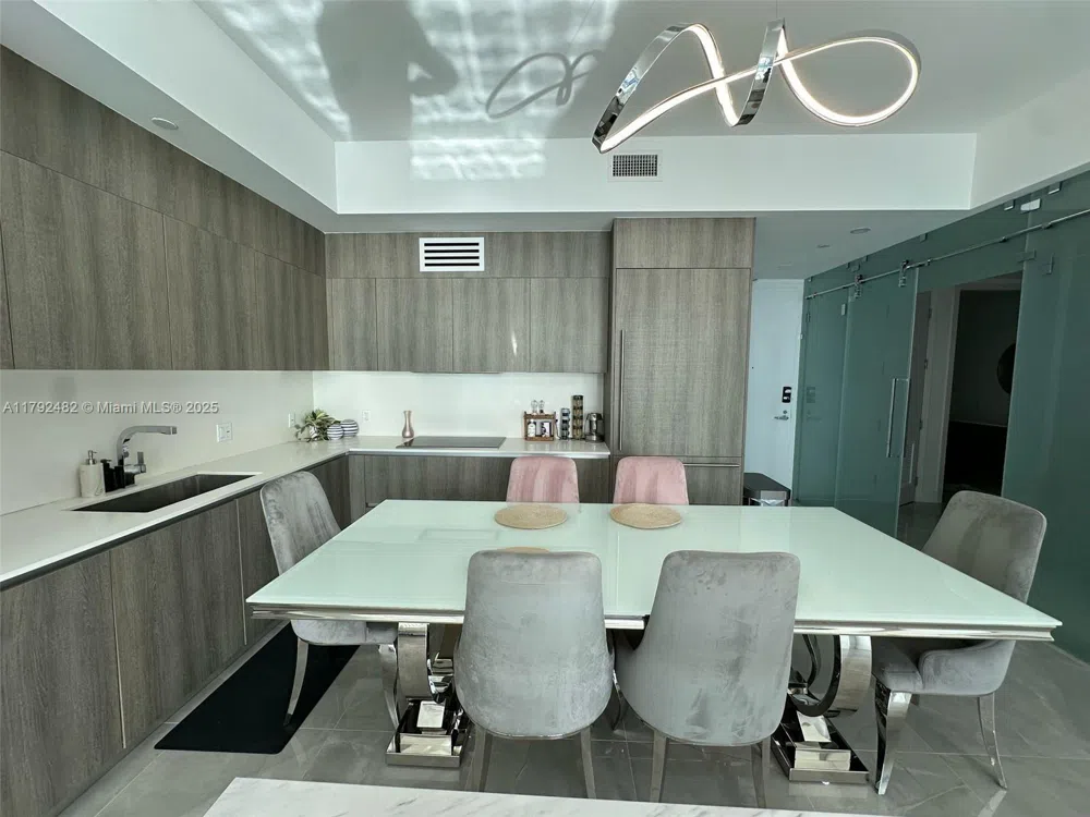 17550 Collins Ave #902 Sunny Isles Beach, FL 33160
