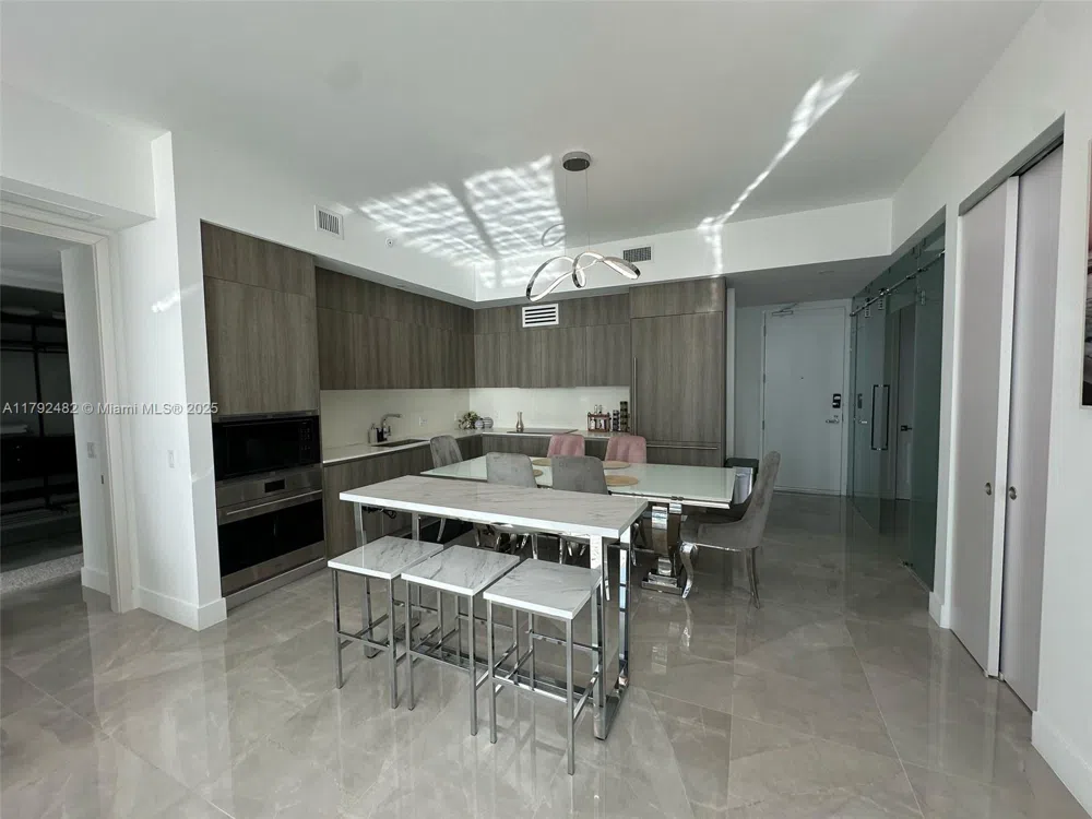 17550 Collins Ave #902 Sunny Isles Beach, FL 33160