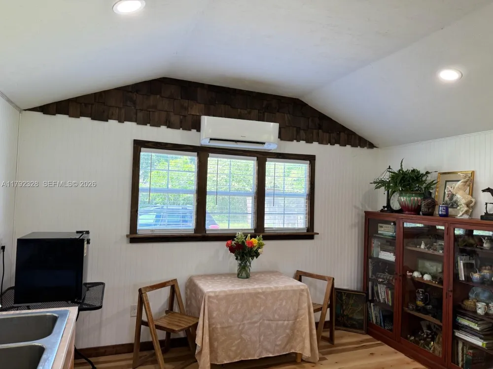 3725 SW 162 St., Archer, FL Gainesville, FL 32618