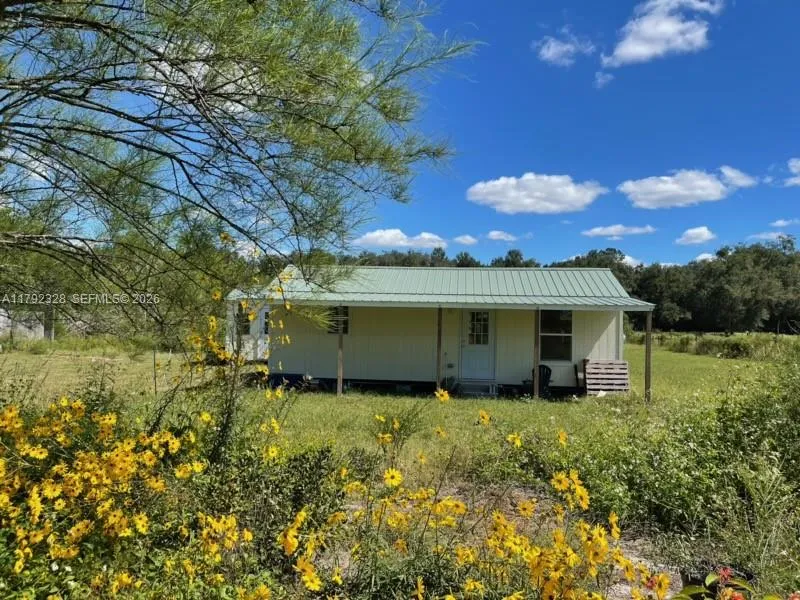 3725 SW 162 St., Archer, FL Gainesville, FL 32618