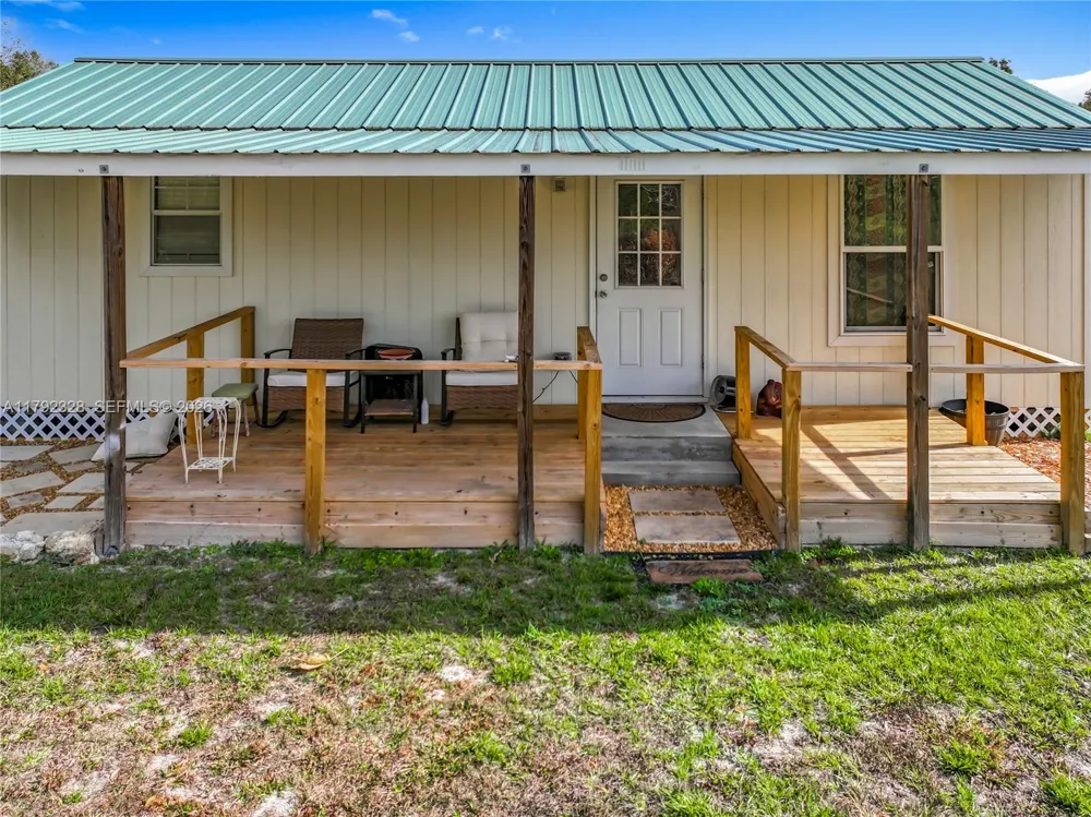 3725 SW 162 St., Archer, FL Gainesville, FL 32618