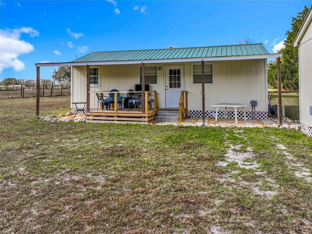3725 SW 162 St., Archer, FL Gainesville, FL 32618