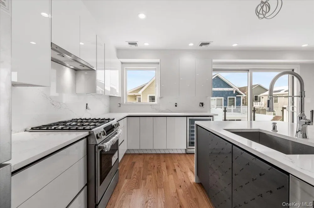 56 Oregon Street Long Beach, NY 11561
