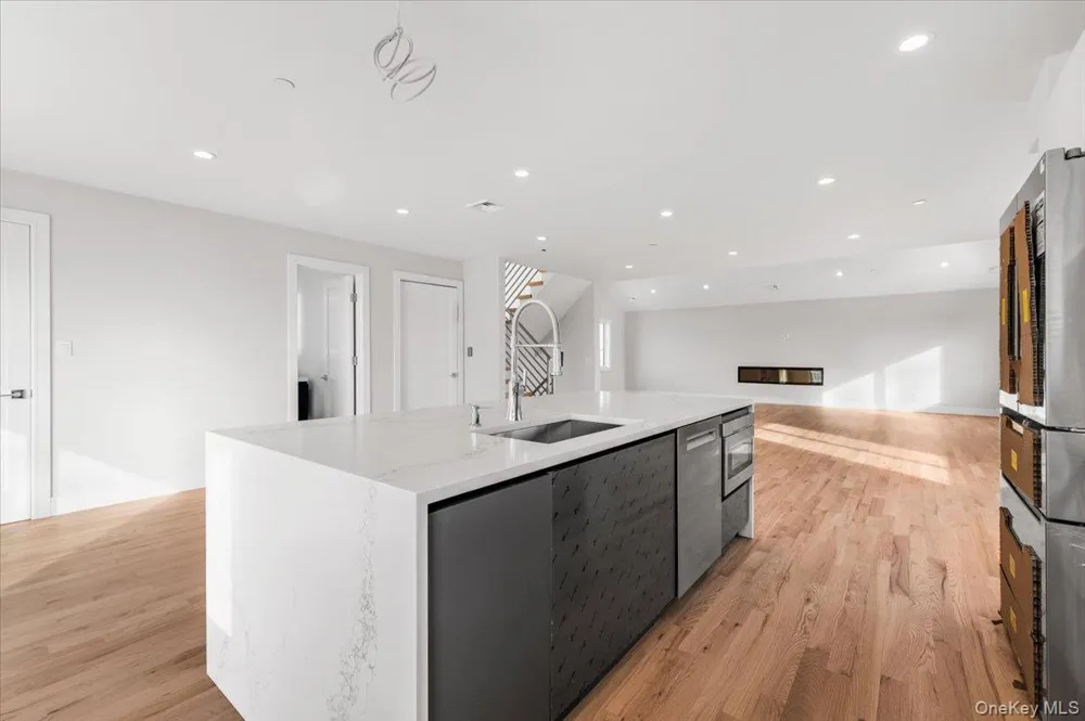 56 Oregon Street Long Beach, NY 11561
