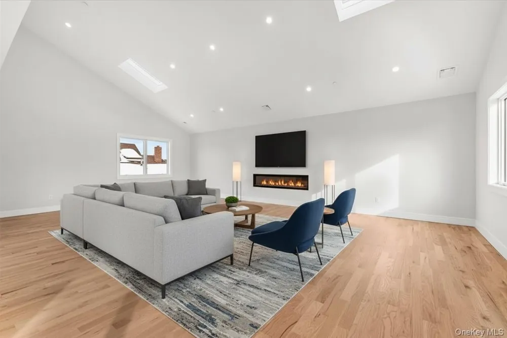 56 Oregon Street Long Beach, NY 11561