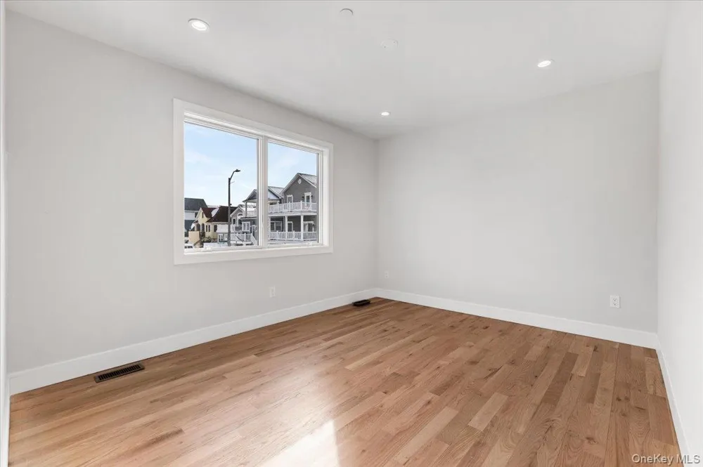 56 Oregon Street Long Beach, NY 11561