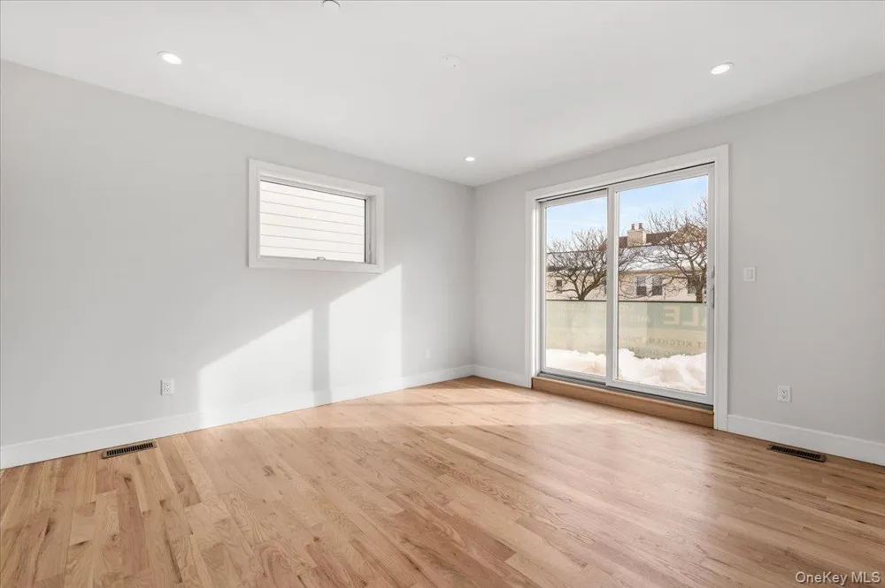 56 Oregon Street Long Beach, NY 11561