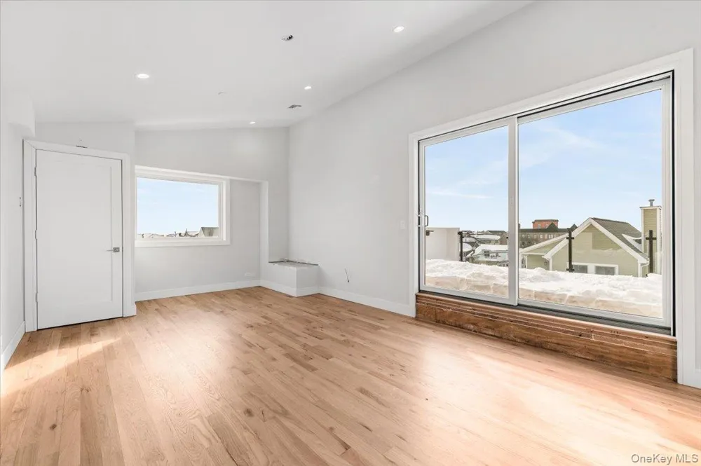 56 Oregon Street Long Beach, NY 11561